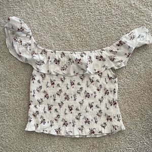 Like New, Juniors Large, Floral Off-Shoulder Ruffle Top